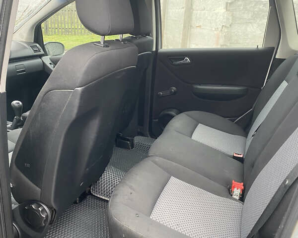 Сірий Мерседес А клас, об'ємом двигуна 1.99 л та пробігом 270 тис. км за 3350 $, фото 8 на Automoto.ua