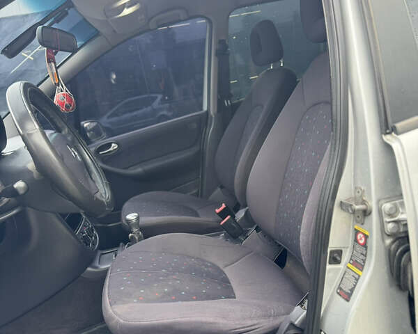 Сірий Мерседес А клас, об'ємом двигуна 1.69 л та пробігом 319 тис. км за 3200 $, фото 10 на Automoto.ua