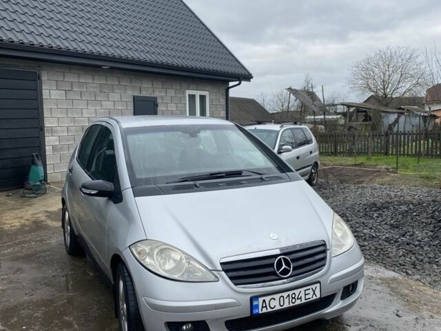 Сірий Мерседес А клас, об'ємом двигуна 2 л та пробігом 270 тис. км за 3350 $, фото 1 на Automoto.ua