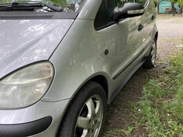Сірий Мерседес А клас, об'ємом двигуна 1.7 л та пробігом 278 тис. км за 2000 $, фото 5 на Automoto.ua