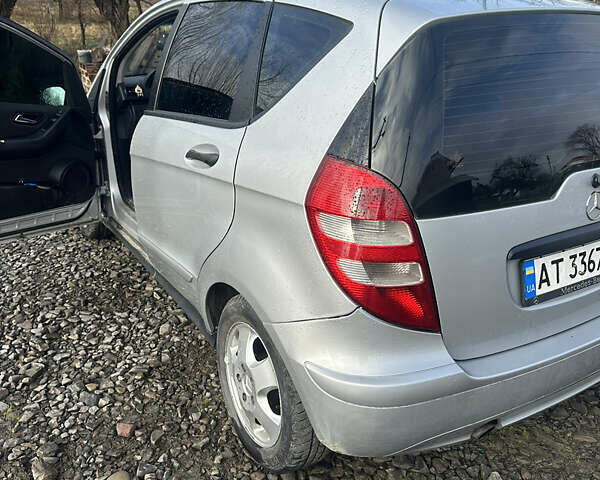 Сірий Мерседес А клас, об'ємом двигуна 2 л та пробігом 260 тис. км за 4500 $, фото 3 на Automoto.ua