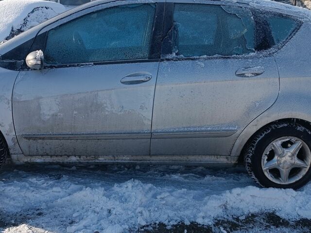 Серый Мерседес А класс, объемом двигателя 2 л и пробегом 299 тыс. км за 5000 $, фото 1 на Automoto.ua