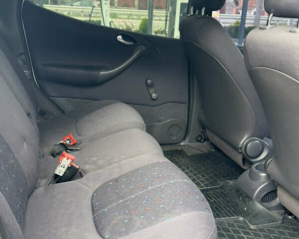 Сірий Мерседес А клас, об'ємом двигуна 1.69 л та пробігом 319 тис. км за 3200 $, фото 18 на Automoto.ua