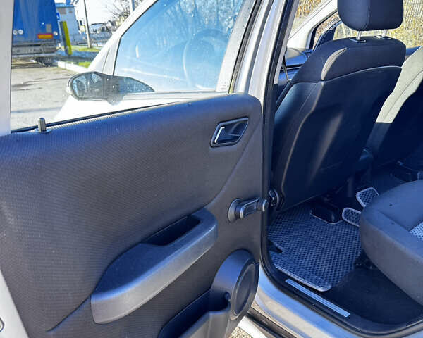 Серый Мерседес А класс, объемом двигателя 1.99 л и пробегом 310 тыс. км за 2800 $, фото 12 на Automoto.ua