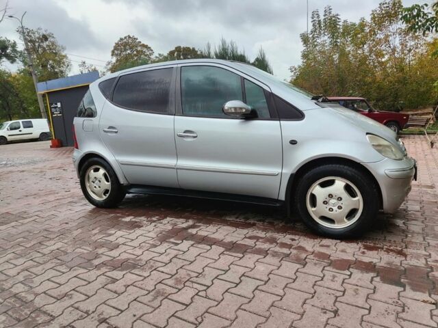 Сірий Мерседес А клас, об'ємом двигуна 1.9 л та пробігом 286 тис. км за 3700 $, фото 3 на Automoto.ua