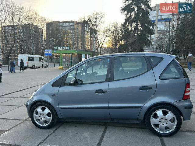 Серый Мерседес А класс, объемом двигателя 1.4 л и пробегом 255 тыс. км за 4000 $, фото 1 на Automoto.ua