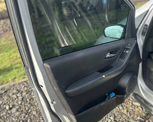 Сірий Мерседес А клас, об'ємом двигуна 2 л та пробігом 260 тис. км за 4500 $, фото 6 на Automoto.ua