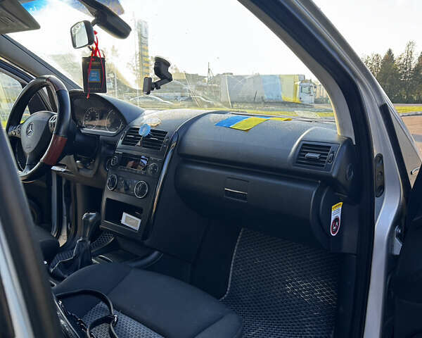 Серый Мерседес А класс, объемом двигателя 1.99 л и пробегом 310 тыс. км за 2800 $, фото 14 на Automoto.ua