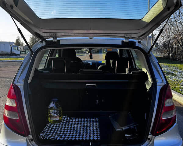 Серый Мерседес А класс, объемом двигателя 1.99 л и пробегом 310 тыс. км за 2800 $, фото 7 на Automoto.ua