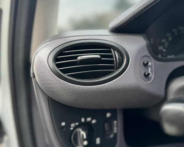 Сірий Мерседес А клас, об'ємом двигуна 1.69 л та пробігом 319 тис. км за 3200 $, фото 12 на Automoto.ua