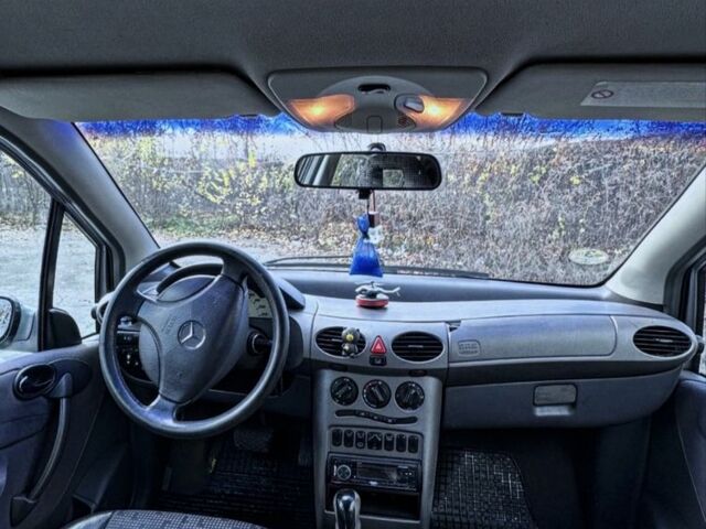 Сірий Мерседес А клас, об'ємом двигуна 1.7 л та пробігом 190 тис. км за 1800 $, фото 7 на Automoto.ua