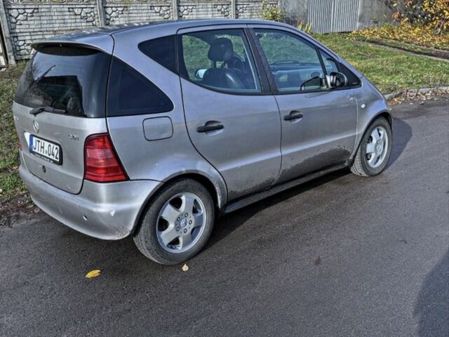 Сірий Мерседес А клас, об'ємом двигуна 1.7 л та пробігом 190 тис. км за 1800 $, фото 2 на Automoto.ua