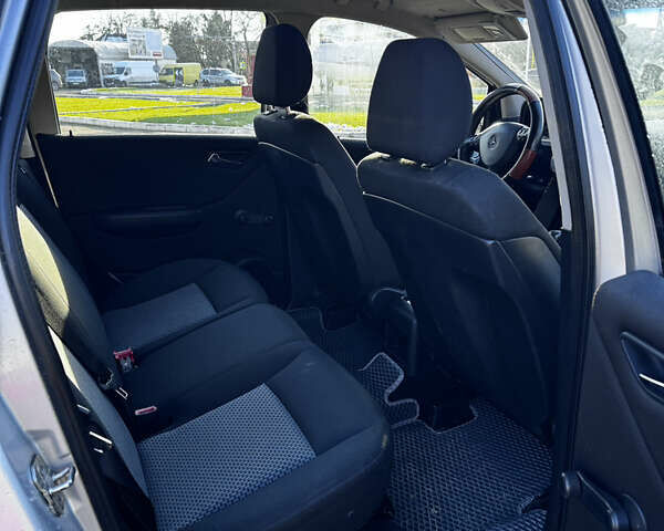 Серый Мерседес А класс, объемом двигателя 1.99 л и пробегом 310 тыс. км за 2800 $, фото 9 на Automoto.ua