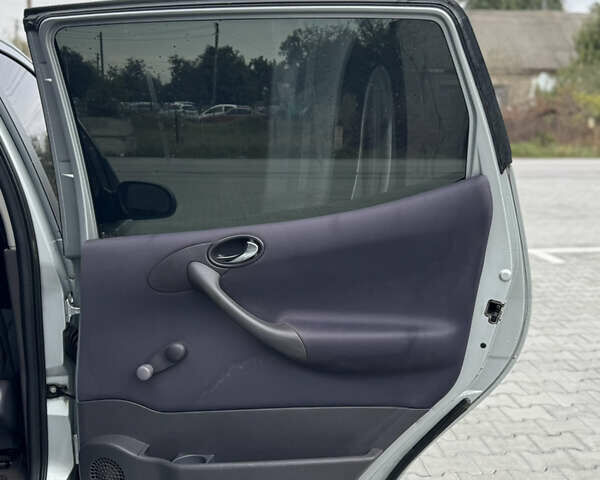 Сірий Мерседес А клас, об'ємом двигуна 1.69 л та пробігом 319 тис. км за 3200 $, фото 17 на Automoto.ua