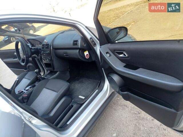 Сірий Мерседес А клас, об'ємом двигуна 2 л та пробігом 240 тис. км за 4300 $, фото 30 на Automoto.ua