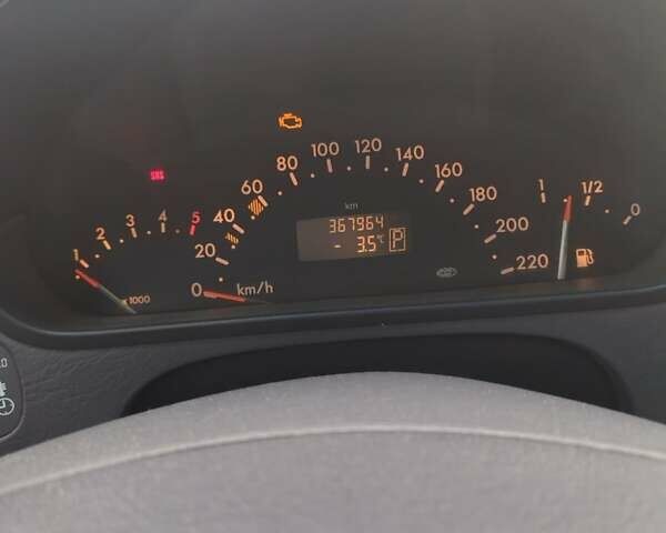 Серый Мерседес А класс, объемом двигателя 1.69 л и пробегом 368 тыс. км за 3500 $, фото 7 на Automoto.ua