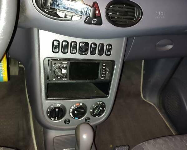 Серый Мерседес А класс, объемом двигателя 1.69 л и пробегом 172 тыс. км за 4500 $, фото 12 на Automoto.ua