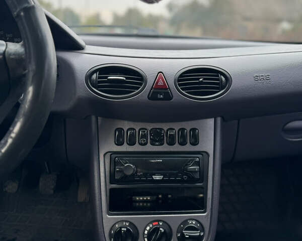 Сірий Мерседес А клас, об'ємом двигуна 1.69 л та пробігом 319 тис. км за 3200 $, фото 13 на Automoto.ua