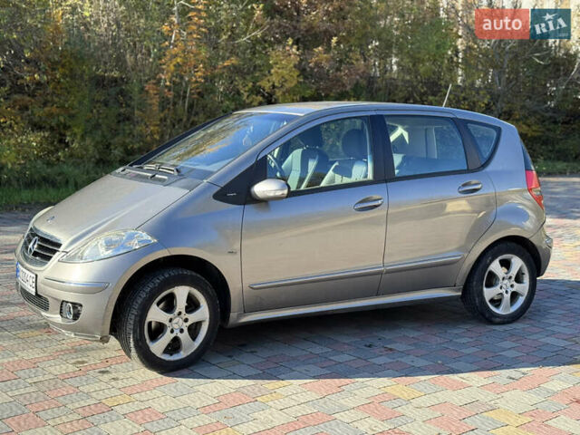 Сірий Мерседес А клас, об'ємом двигуна 2.04 л та пробігом 160 тис. км за 4900 $, фото 1 на Automoto.ua