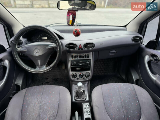 Сірий Мерседес А клас, об'ємом двигуна 1.69 л та пробігом 319 тис. км за 3200 $, фото 14 на Automoto.ua
