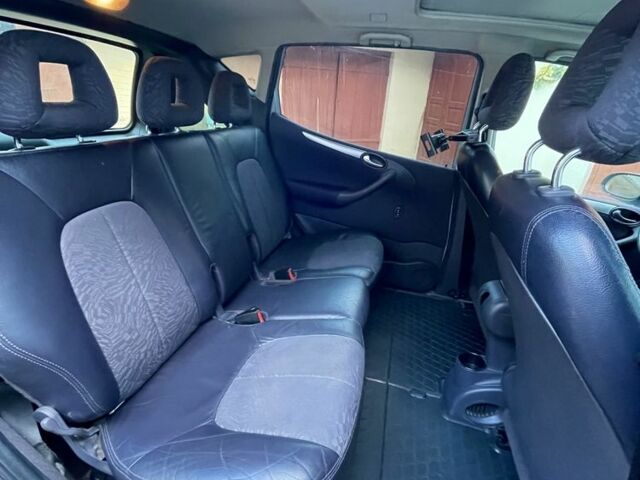 Сірий Мерседес А клас, об'ємом двигуна 1.9 л та пробігом 286 тис. км за 3700 $, фото 5 на Automoto.ua