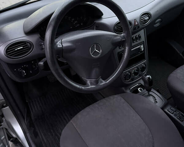 Сірий Мерседес А клас, об'ємом двигуна 1.69 л та пробігом 192 тис. км за 4500 $, фото 11 на Automoto.ua