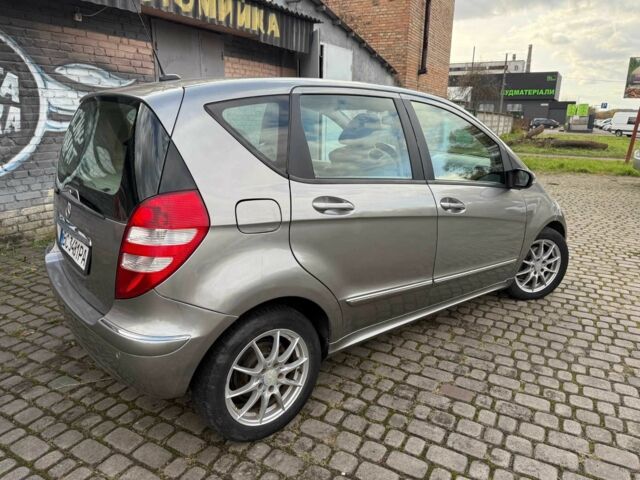 Сірий Мерседес А клас, об'ємом двигуна 2 л та пробігом 230 тис. км за 5200 $, фото 4 на Automoto.ua