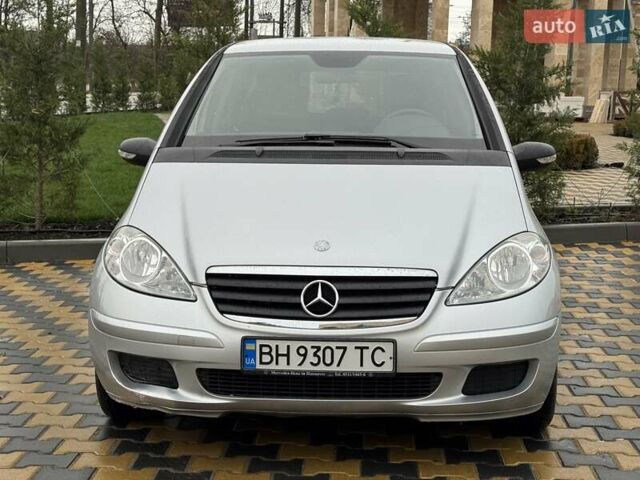 Серый Мерседес А класс, объемом двигателя 1.5 л и пробегом 170 тыс. км за 4900 $, фото 4 на Automoto.ua