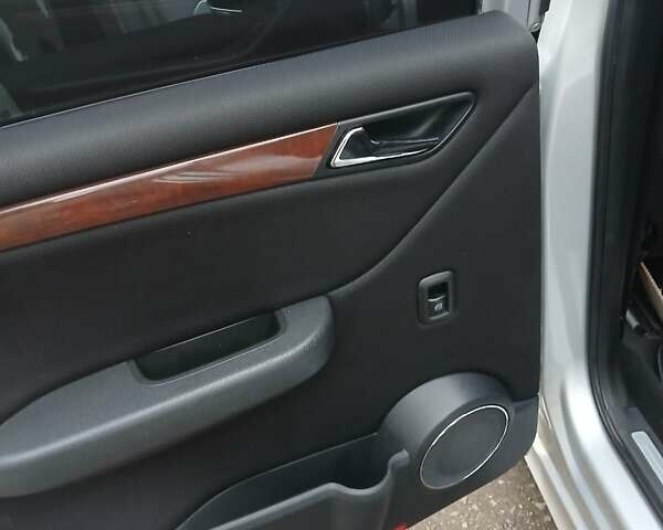 Сірий Мерседес А клас, об'ємом двигуна 1.99 л та пробігом 259 тис. км за 4900 $, фото 5 на Automoto.ua