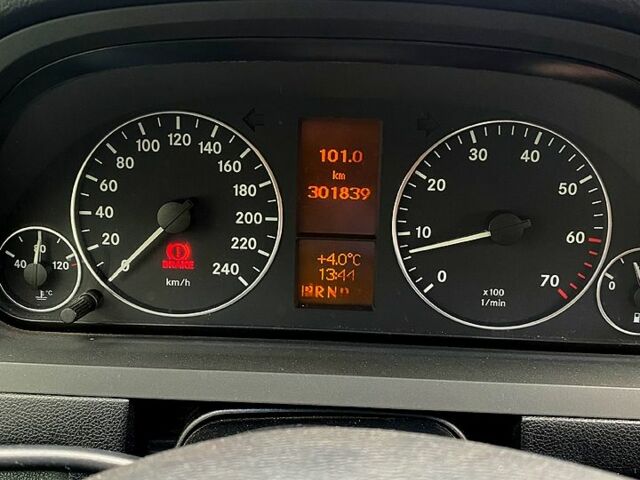 Сірий Мерседес А клас, об'ємом двигуна 2 л та пробігом 301 тис. км за 5800 $, фото 9 на Automoto.ua