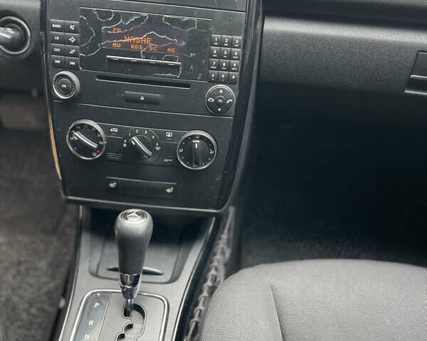 Серый Мерседес А класс, объемом двигателя 1.99 л и пробегом 280 тыс. км за 4350 $, фото 14 на Automoto.ua