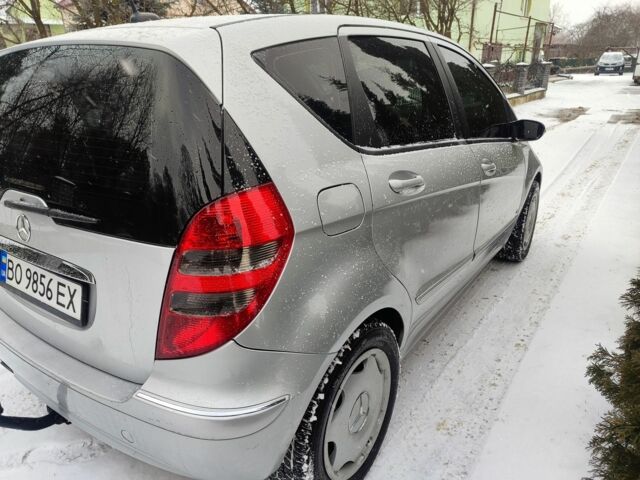 Серый Мерседес А класс, объемом двигателя 1.7 л и пробегом 185 тыс. км за 4500 $, фото 4 на Automoto.ua