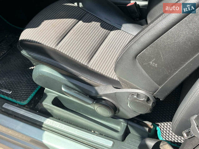 Серый Мерседес А класс, объемом двигателя 2 л и пробегом 355 тыс. км за 2980 $, фото 16 на Automoto.ua