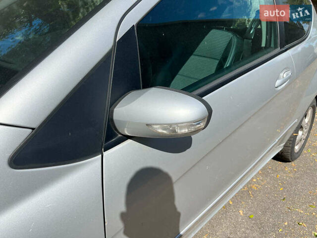 Серый Мерседес А класс, объемом двигателя 2 л и пробегом 355 тыс. км за 2980 $, фото 13 на Automoto.ua