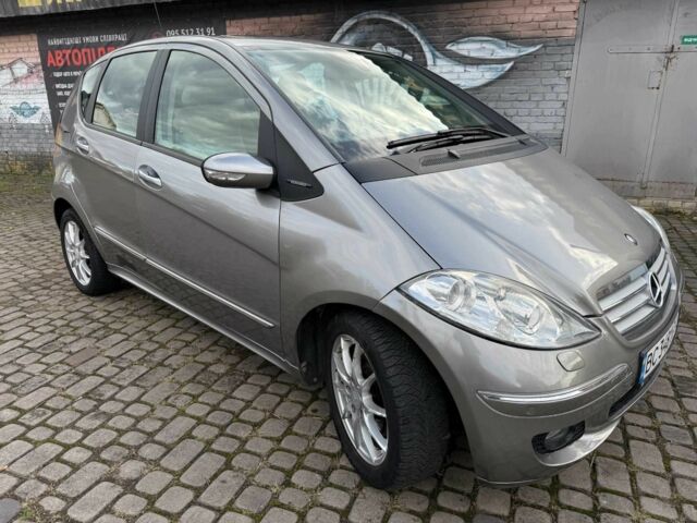 Сірий Мерседес А клас, об'ємом двигуна 2 л та пробігом 230 тис. км за 5200 $, фото 2 на Automoto.ua