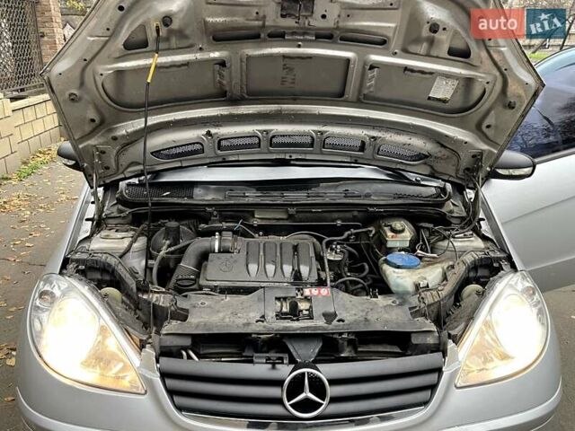 Сірий Мерседес А клас, об'ємом двигуна 1.99 л та пробігом 164 тис. км за 4999 $, фото 44 на Automoto.ua