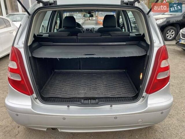 Сірий Мерседес А клас, об'ємом двигуна 2 л та пробігом 330 тис. км за 5500 $, фото 23 на Automoto.ua