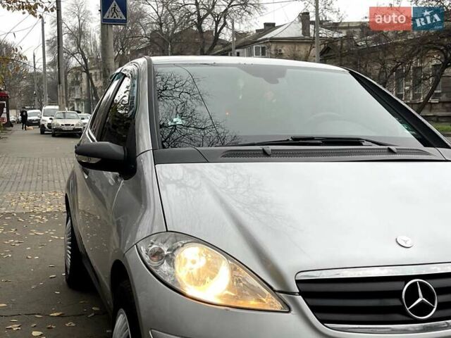 Сірий Мерседес А клас, об'ємом двигуна 1.99 л та пробігом 164 тис. км за 4999 $, фото 1 на Automoto.ua