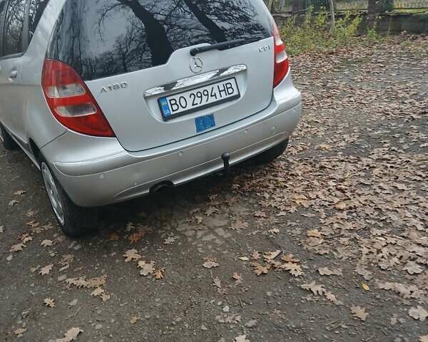 Серый Мерседес А класс, объемом двигателя 1.99 л и пробегом 259 тыс. км за 5000 $, фото 4 на Automoto.ua