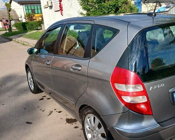 Сірий Мерседес А клас, об'ємом двигуна 2 л та пробігом 335 тис. км за 3600 $, фото 6 на Automoto.ua