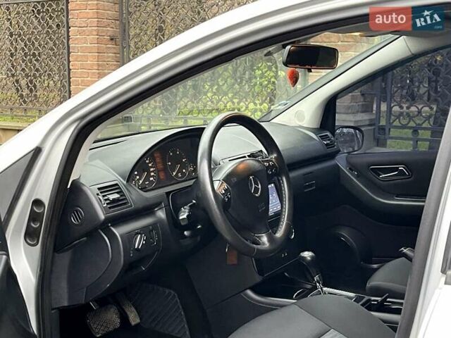 Сірий Мерседес А клас, об'ємом двигуна 1.99 л та пробігом 164 тис. км за 4999 $, фото 27 на Automoto.ua