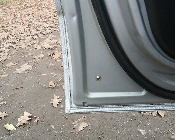 Серый Мерседес А класс, объемом двигателя 1.99 л и пробегом 259 тыс. км за 5000 $, фото 3 на Automoto.ua