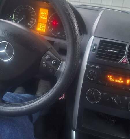 Серый Мерседес А класс, объемом двигателя 1.7 л и пробегом 215 тыс. км за 5500 $, фото 3 на Automoto.ua