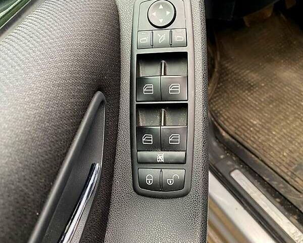 Сірий Мерседес А клас, об'ємом двигуна 2 л та пробігом 301 тис. км за 5800 $, фото 7 на Automoto.ua