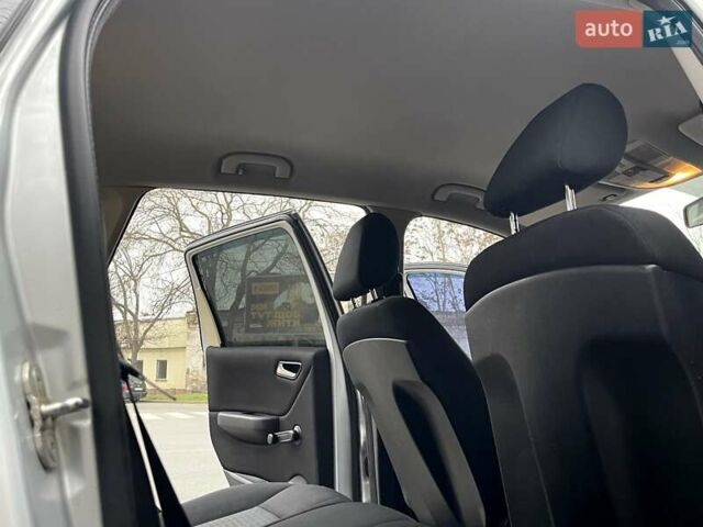 Сірий Мерседес А клас, об'ємом двигуна 1.99 л та пробігом 164 тис. км за 4999 $, фото 38 на Automoto.ua