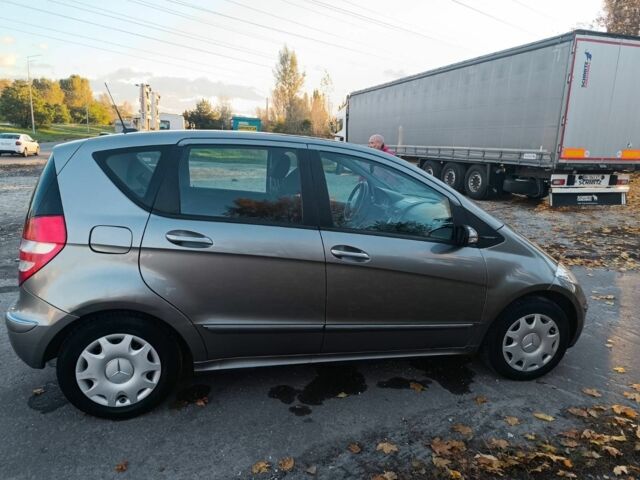 Серый Мерседес А класс, объемом двигателя 1.5 л и пробегом 246 тыс. км за 4300 $, фото 4 на Automoto.ua