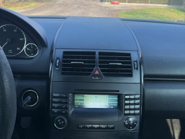 Серый Мерседес А класс, объемом двигателя 1.9 л и пробегом 100 тыс. км за 1950 $, фото 12 на Automoto.ua