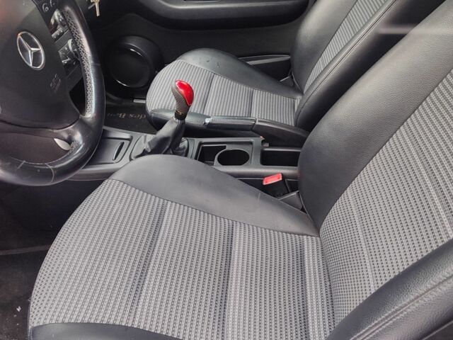 Серый Мерседес А класс, объемом двигателя 1.7 л и пробегом 185 тыс. км за 4500 $, фото 6 на Automoto.ua