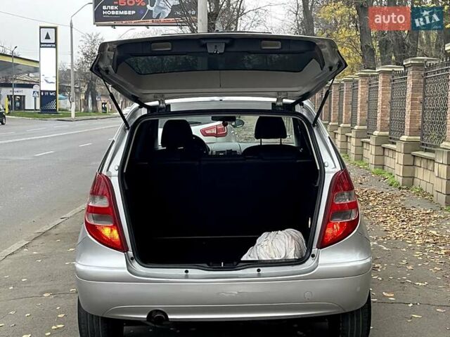 Сірий Мерседес А клас, об'ємом двигуна 1.99 л та пробігом 164 тис. км за 4999 $, фото 19 на Automoto.ua