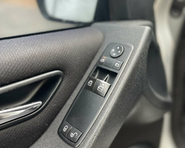 Серый Мерседес А класс, объемом двигателя 1.99 л и пробегом 280 тыс. км за 4350 $, фото 18 на Automoto.ua